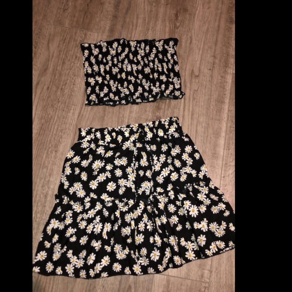 SHEIN// 2 PIECE OUTFIT CROP TOP & SKIRT
